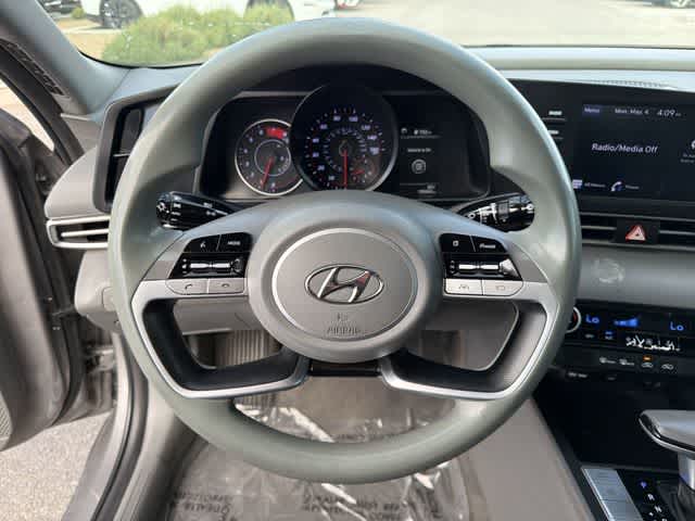 Thumbnail: 2022 Hyundai Elantra - 19