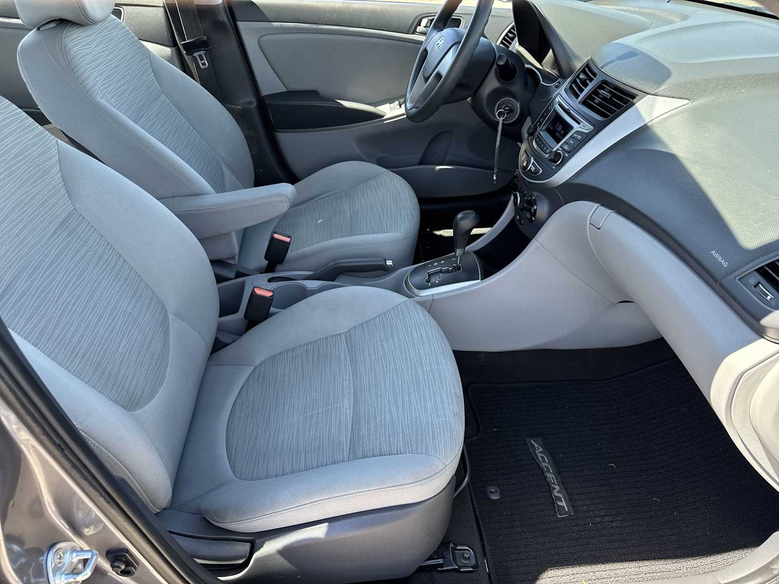 Thumbnail: 2016 Hyundai Accent - 17