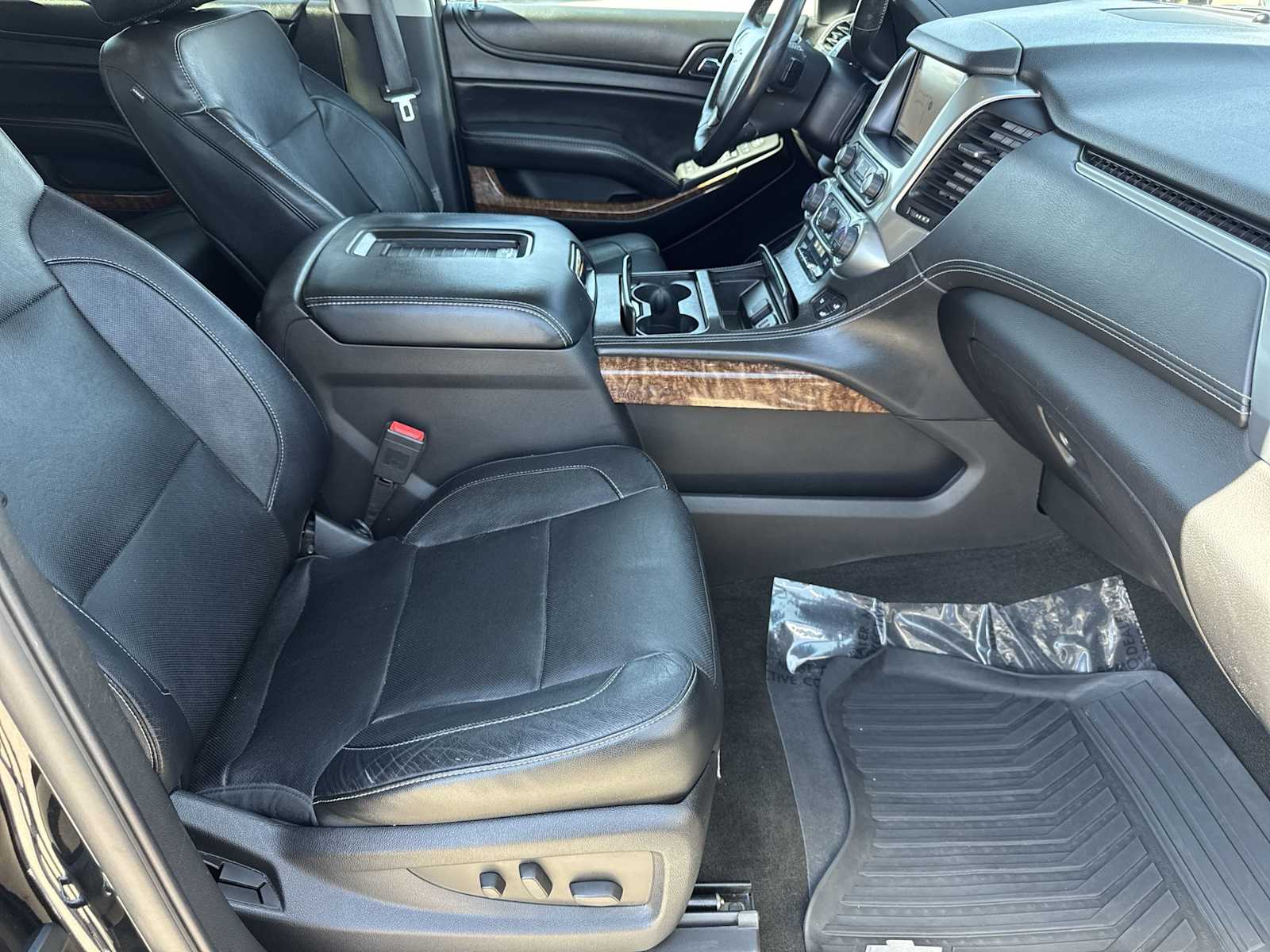 Thumbnail: 2016 Chevrolet Tahoe - 20