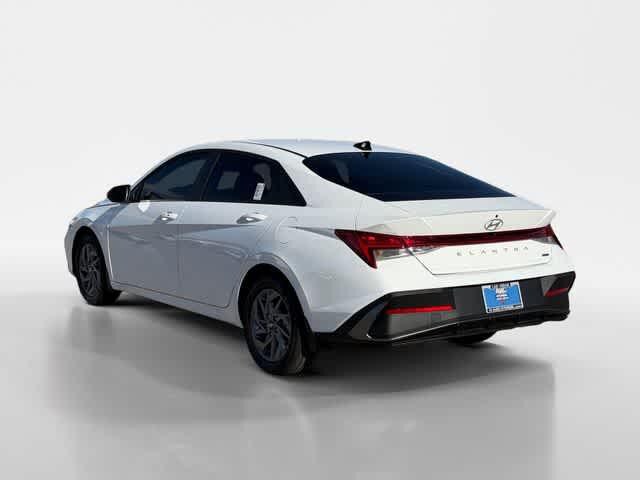 Thumbnail: 2026 Hyundai Elantra - 3