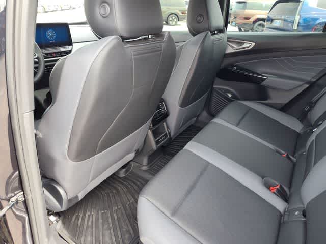 Thumbnail: 2023 Volkswagen ID.4 - 10