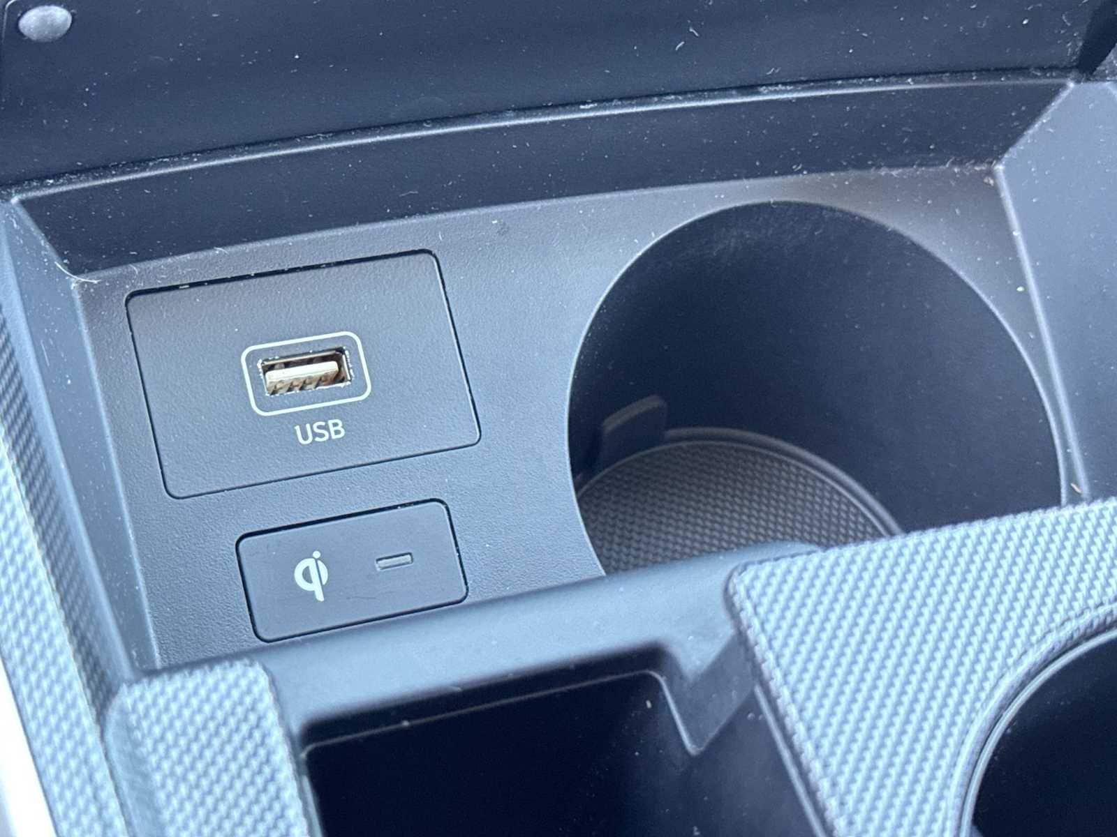 Thumbnail: 2022 Hyundai Santa Fe - 23