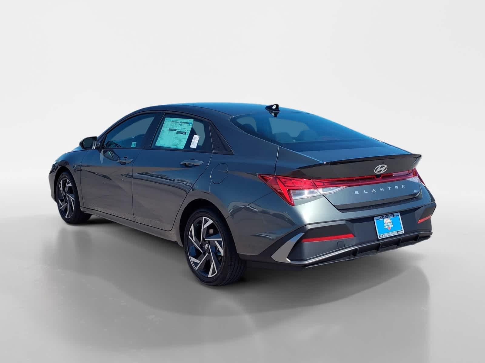 Thumbnail: 2025 Hyundai Elantra - 3