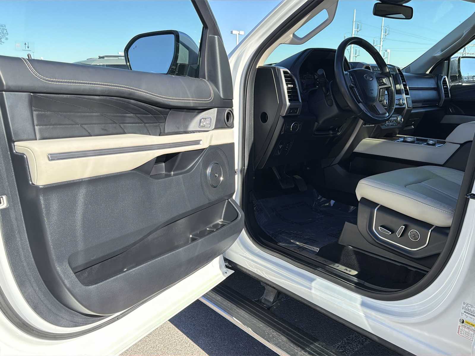 Thumbnail: 2021 Ford Expedition - 19