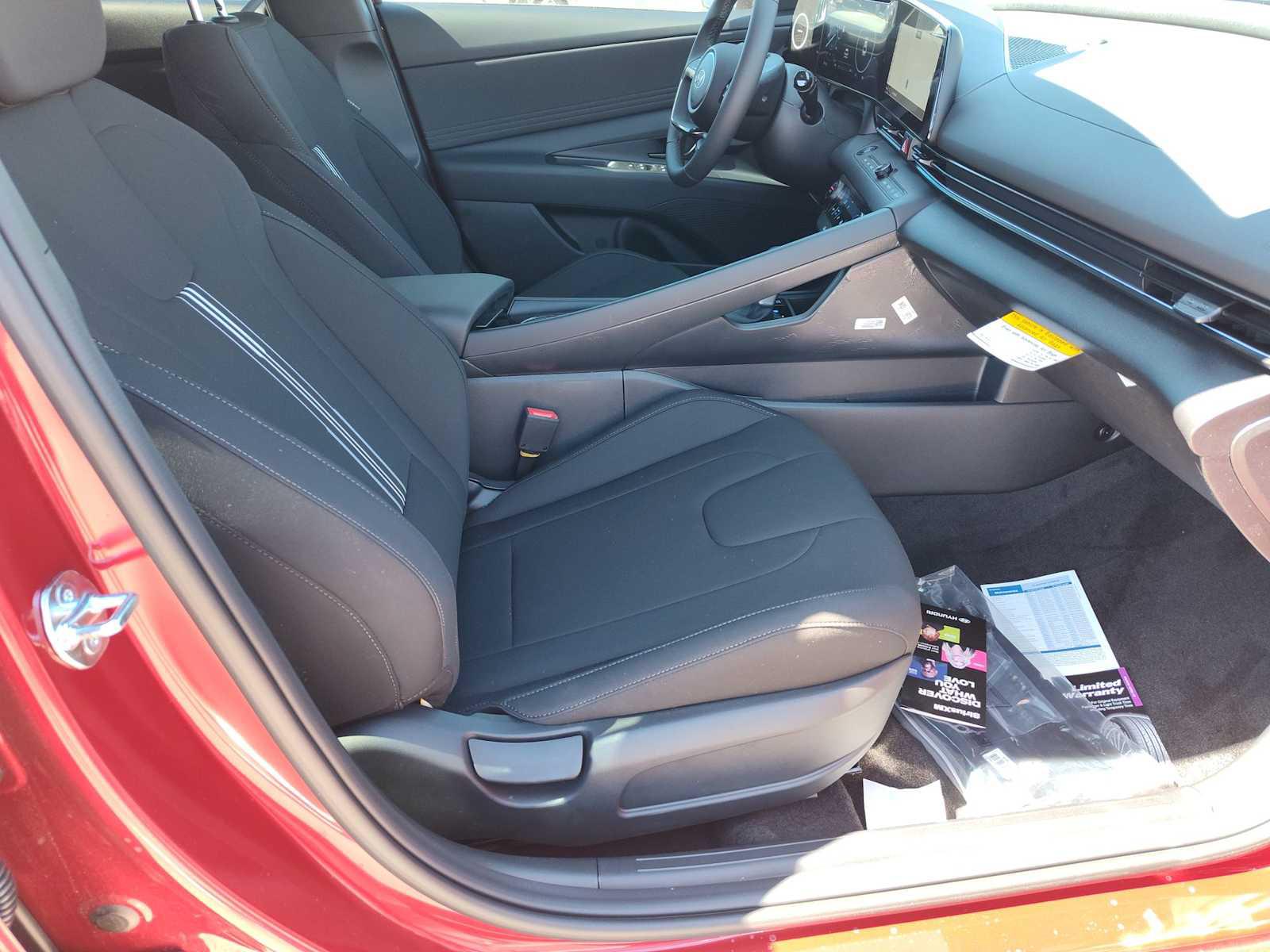 Thumbnail: 2025 Hyundai Elantra - 18