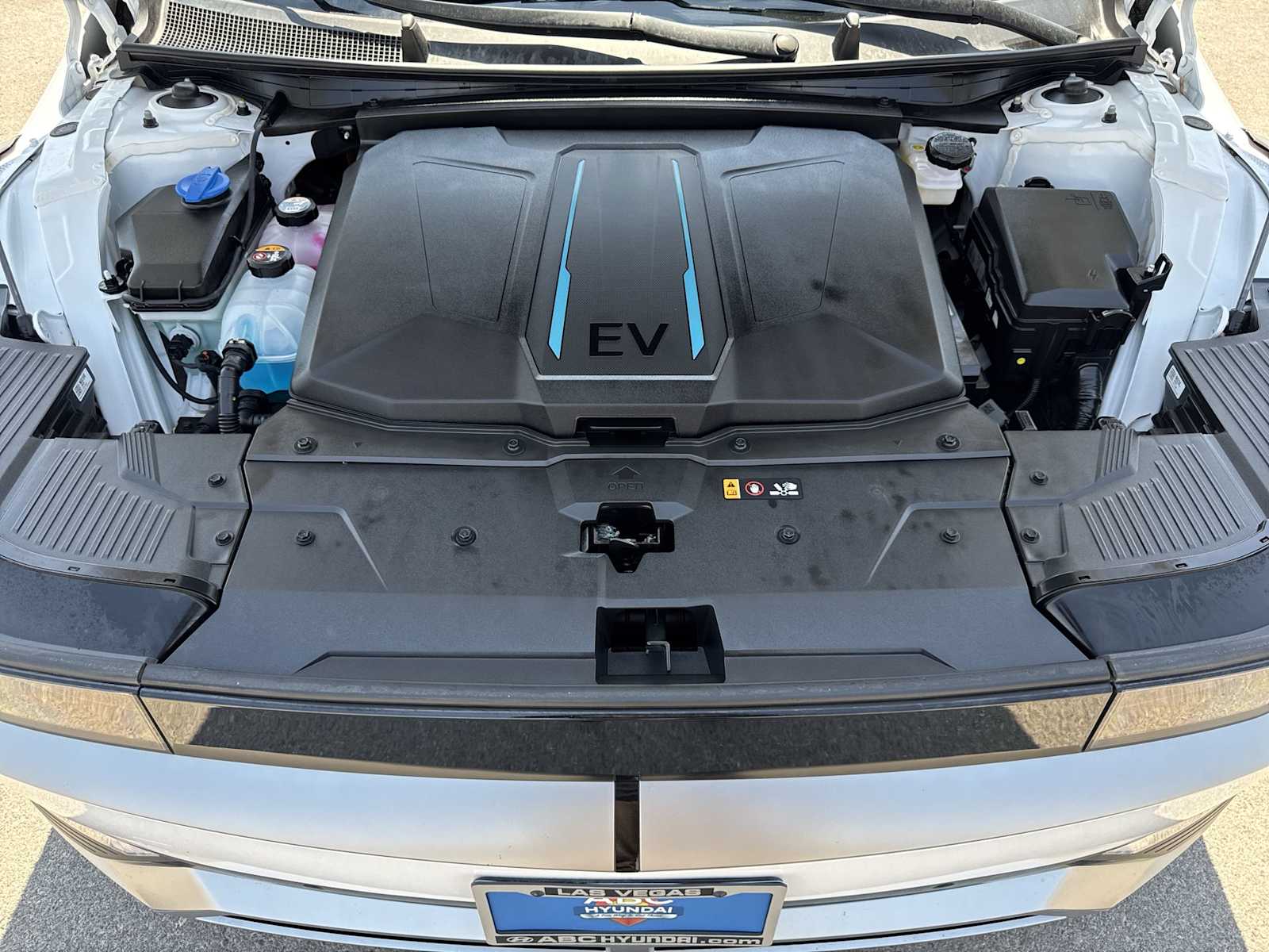 Thumbnail: 2023 Hyundai Ioniq 5 - 12