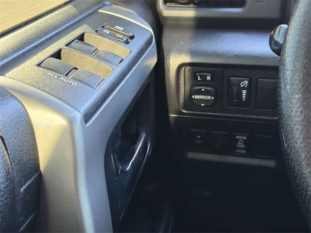 Thumbnail: 2014 Toyota 4Runner - 14