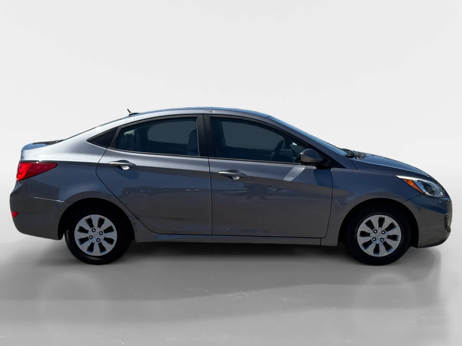 Thumbnail: 2016 Hyundai Accent - 6