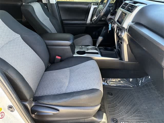 Thumbnail: 2014 Toyota 4Runner - 18