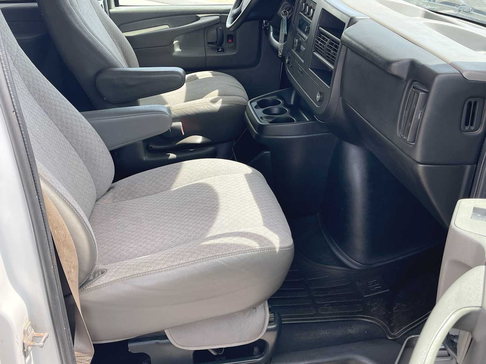 2014 Chevrolet Express 1500 LS 17