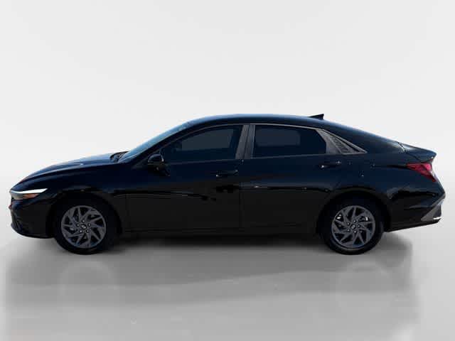 Thumbnail: 2024 Hyundai Elantra - 2