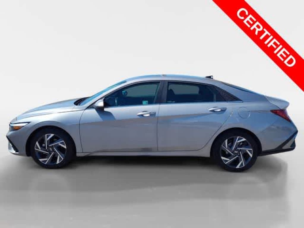 Certified 2025 Hyundai Elantra SEL Convenience Sedan