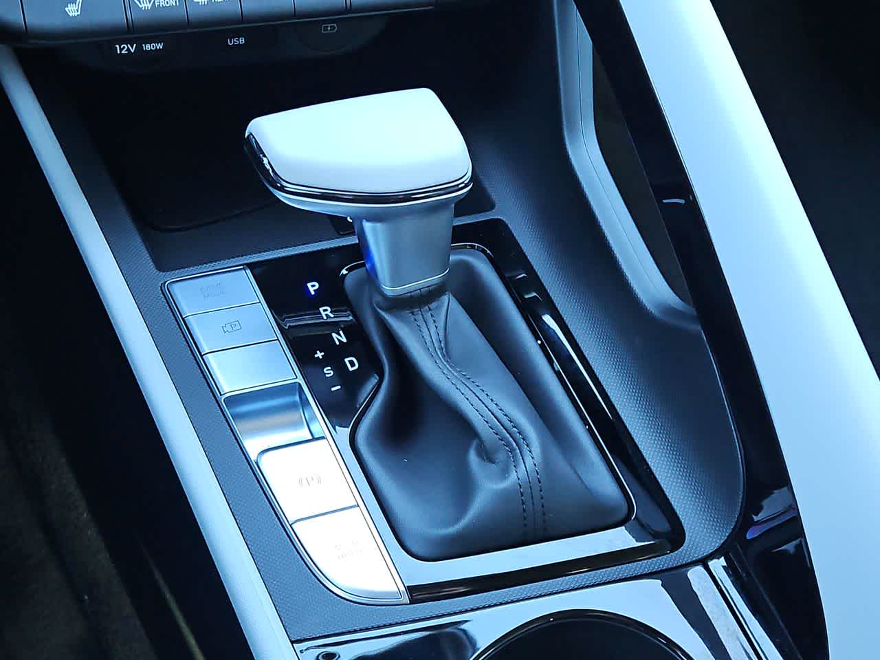 Thumbnail: 2025 Hyundai Elantra - 31