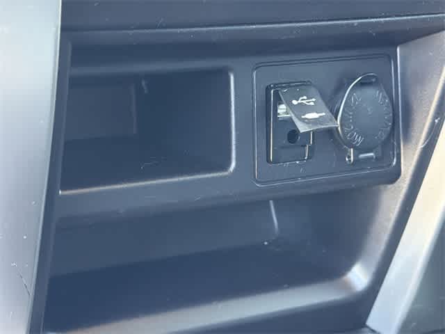 Thumbnail: 2014 Toyota 4Runner - 22