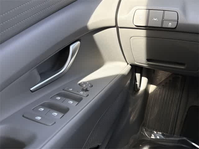 Thumbnail: 2023 Hyundai Elantra - 14