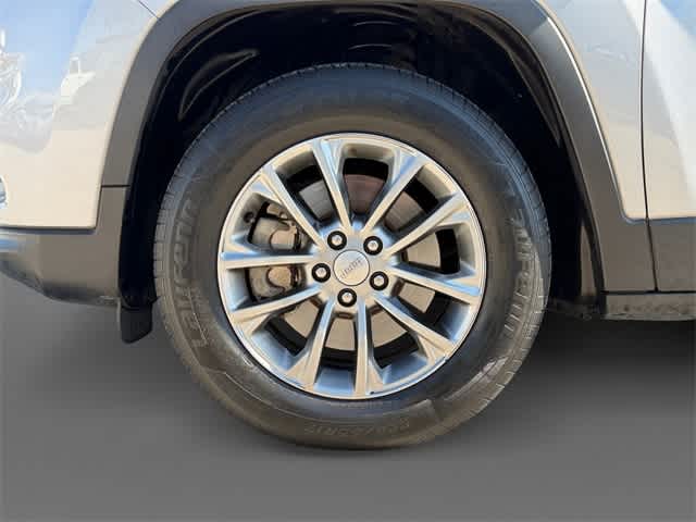 Thumbnail: 2020 Jeep Cherokee - 15