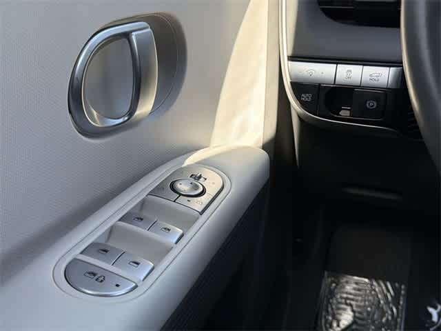 Thumbnail: 2024 Hyundai Ioniq 5 - 19