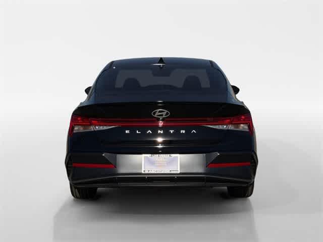 Thumbnail: 2026 Hyundai Elantra - 4