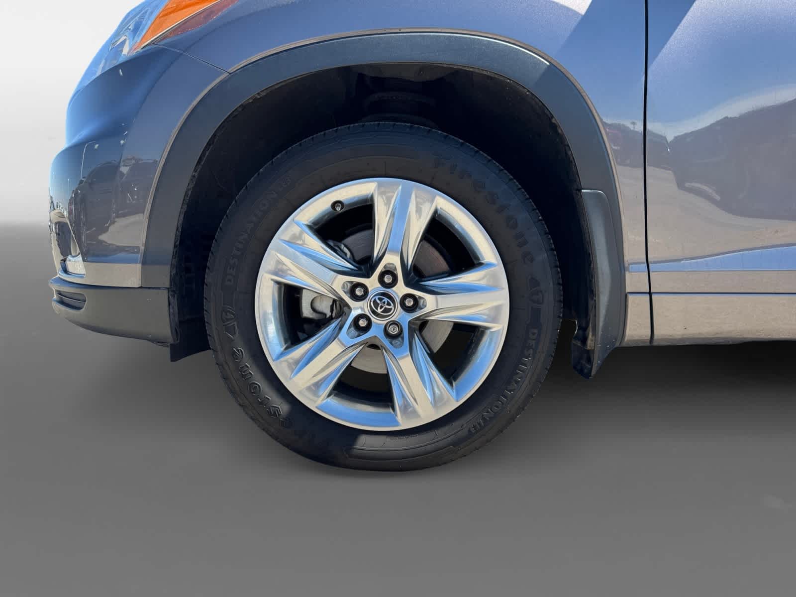 Thumbnail: 2016 Toyota Highlander - 9
