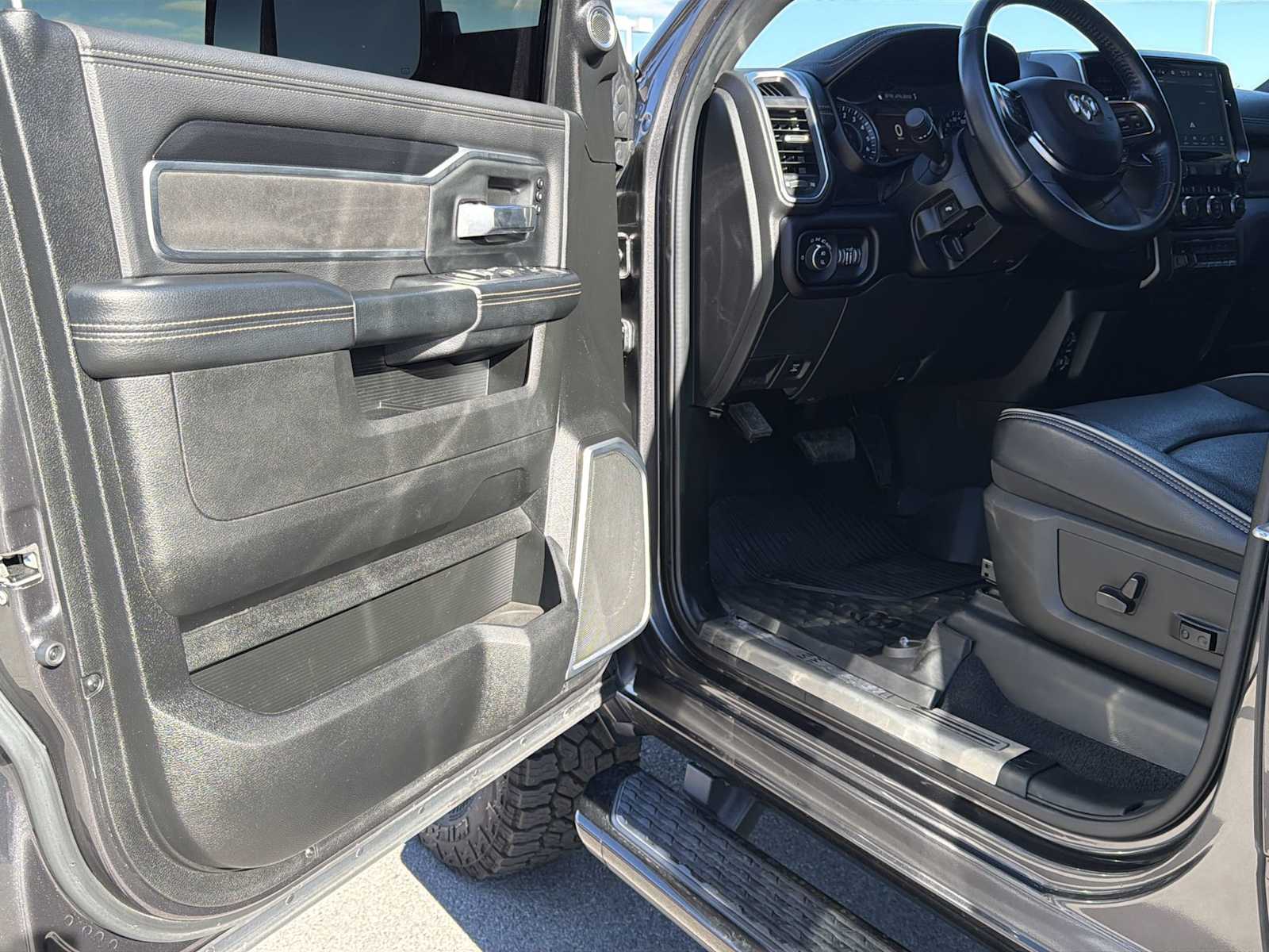 Thumbnail: 2022 RAM 2500 - 18