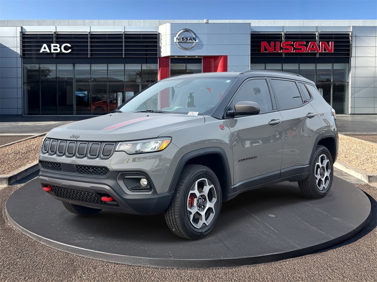 2022 Jeep Compass Trailhawk's photo