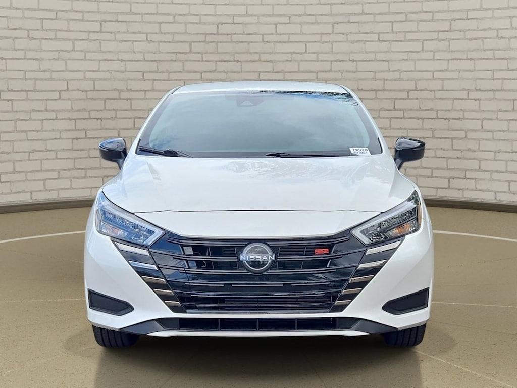 Certified 2025 Nissan Versa 1.6 SR Sedan