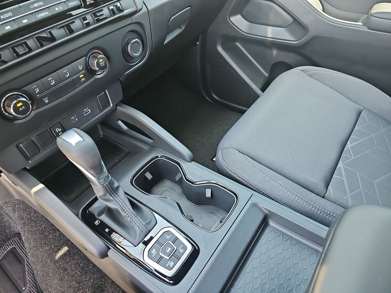 2026 Nissan Frontier SV - Photo 24