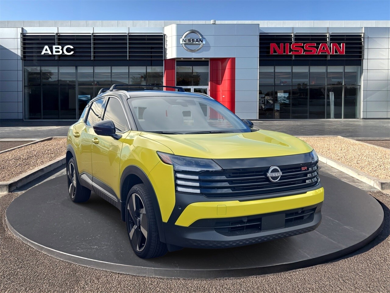 2026 Nissan Kicks SR photo 2