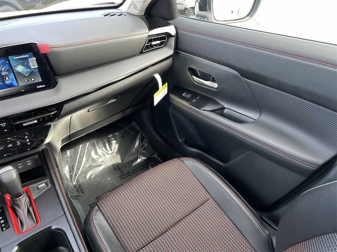2026 Nissan KICKS SR - Photo 18