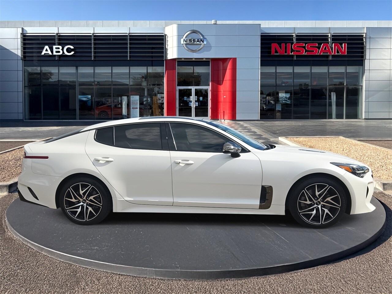 2022 Kia Stinger GT-Line photo 4