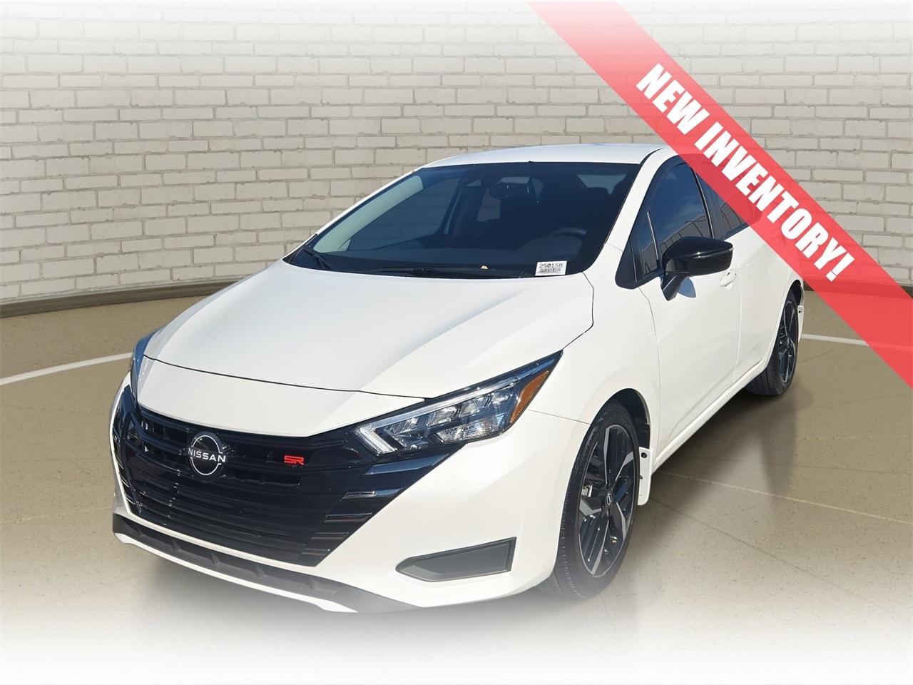 2025 Nissan Versa SR FWD