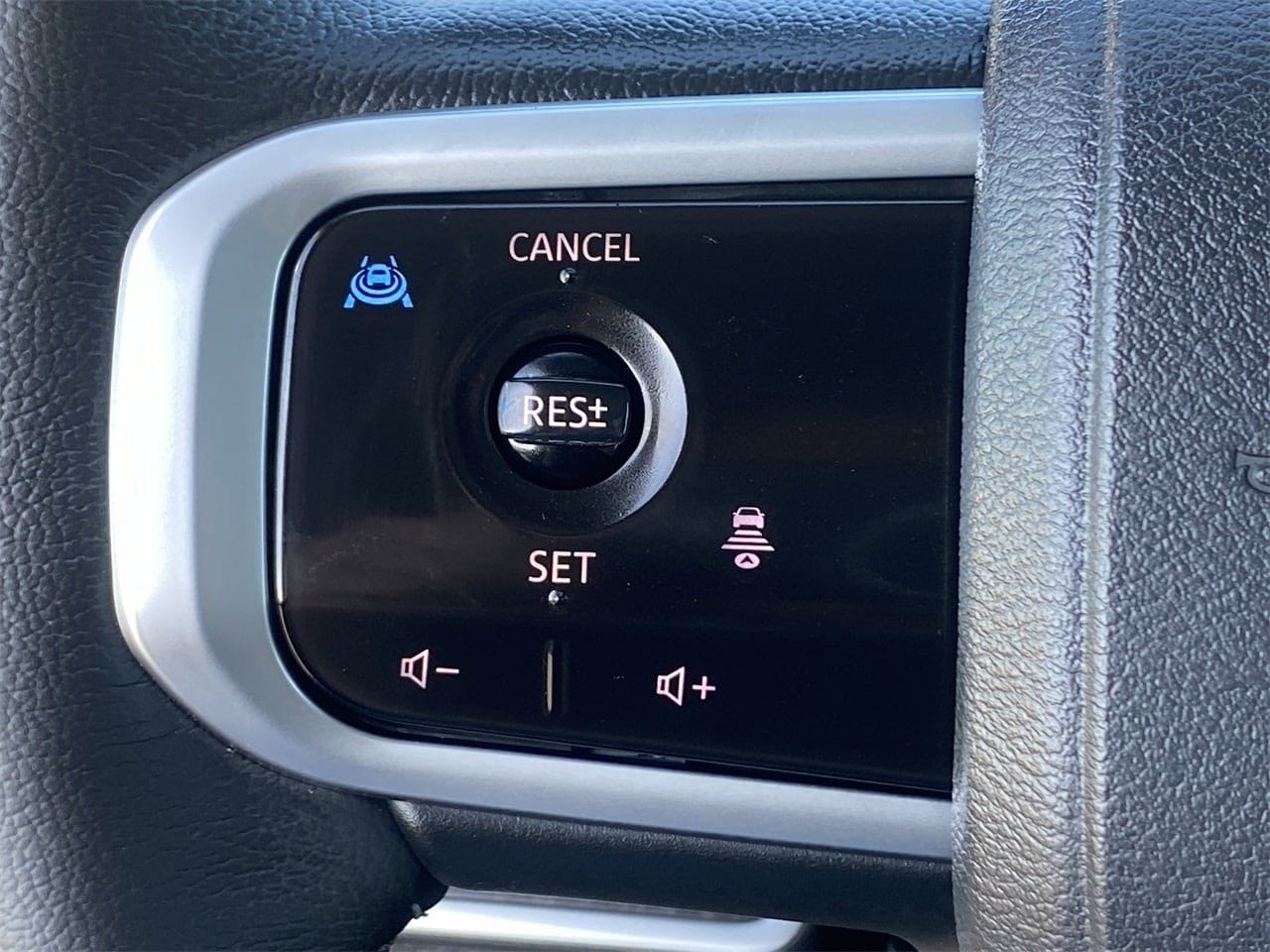 2026 Nissan Armada SV - Photo 28