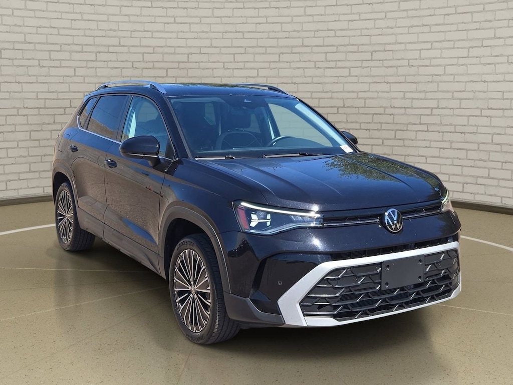 Used 2025 Volkswagen Taos 1.5T SE SUV