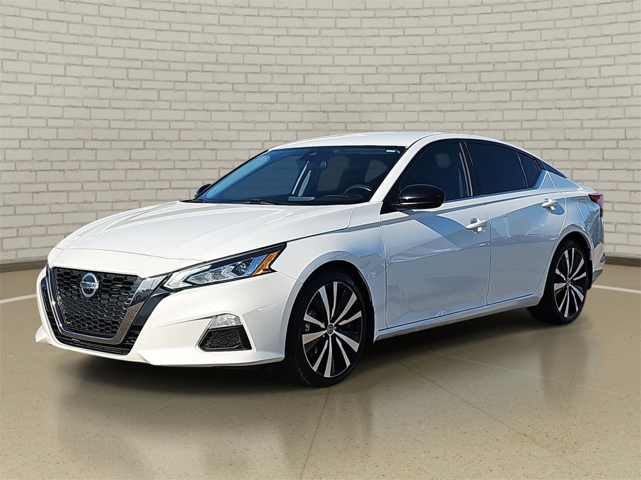2022 Nissan Altima SR