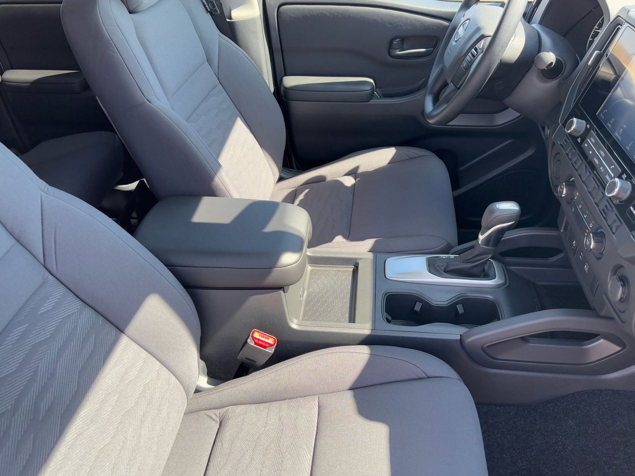 2025 Nissan Frontier S - Photo 11