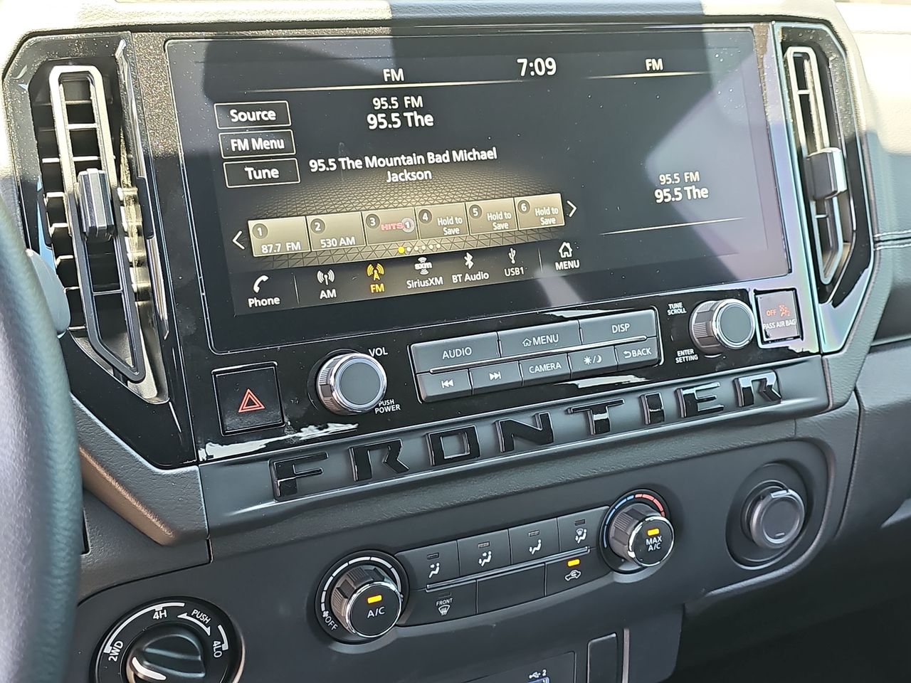 2026 Nissan Frontier SV - Photo 19