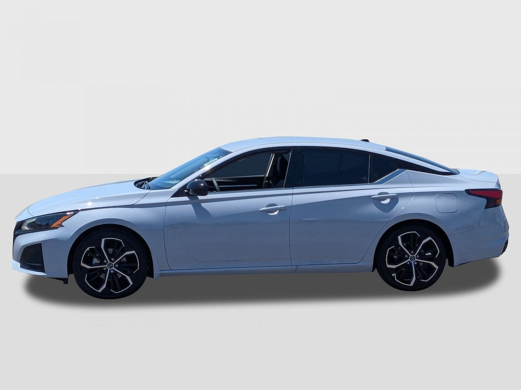 New 2026 Nissan Altima SR Sedan