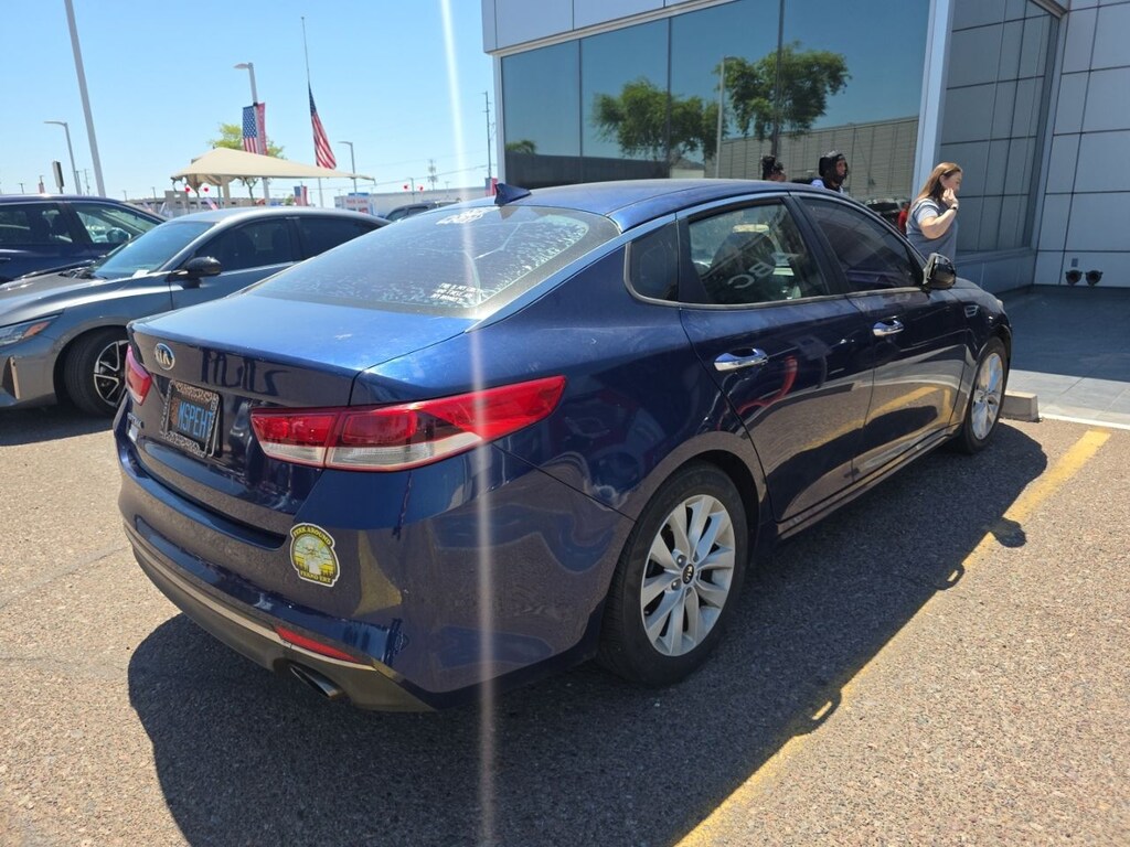 Used 2016 Kia Optima LX Sedan