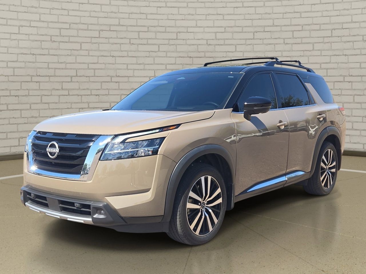 2024 Nissan Pathfinder Platinum 2WD's photo