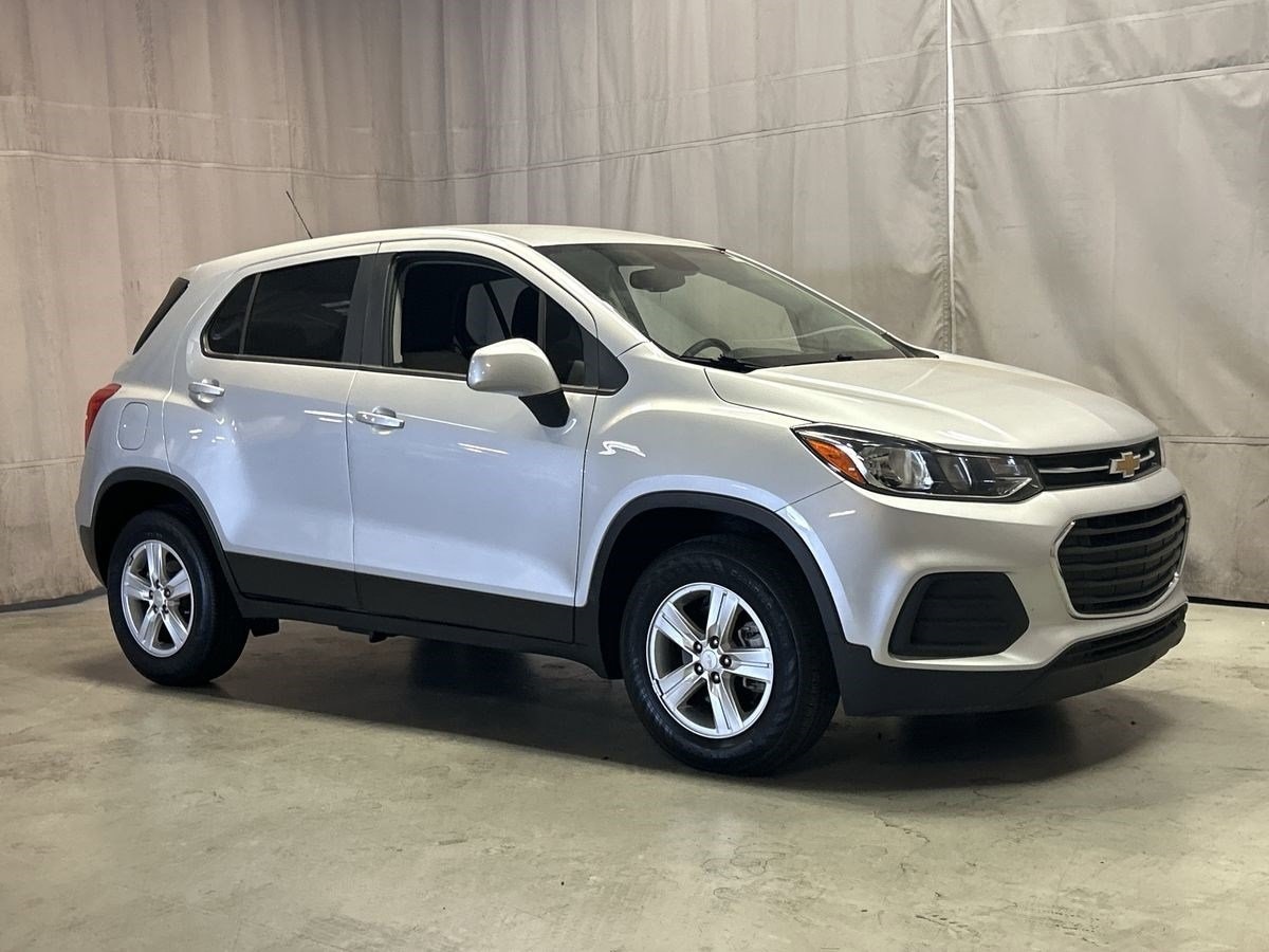 Used 2019 Chevrolet Trax LS with VIN 3GNCJNSB3KL402498 for sale in Phoenix, AZ