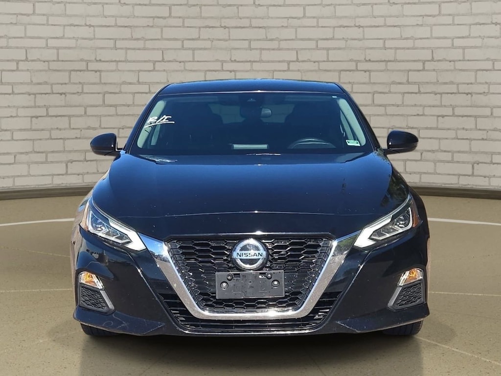Used 2021 Nissan Altima 2.5 SV Sedan