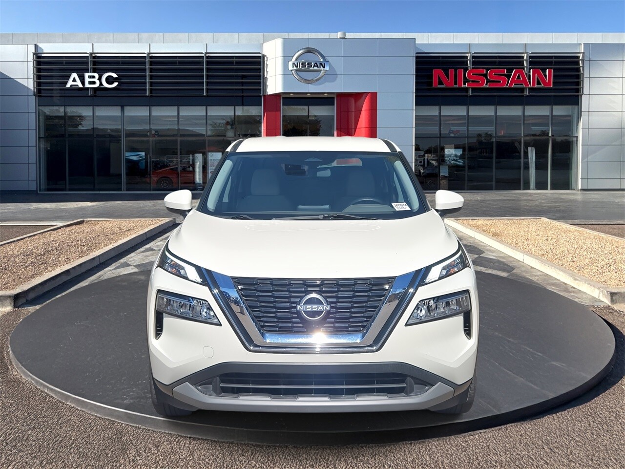 2023 Nissan Rogue SV photo 2
