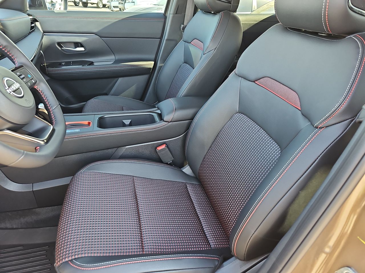 2026 Nissan KICKS SR - Photo 14
