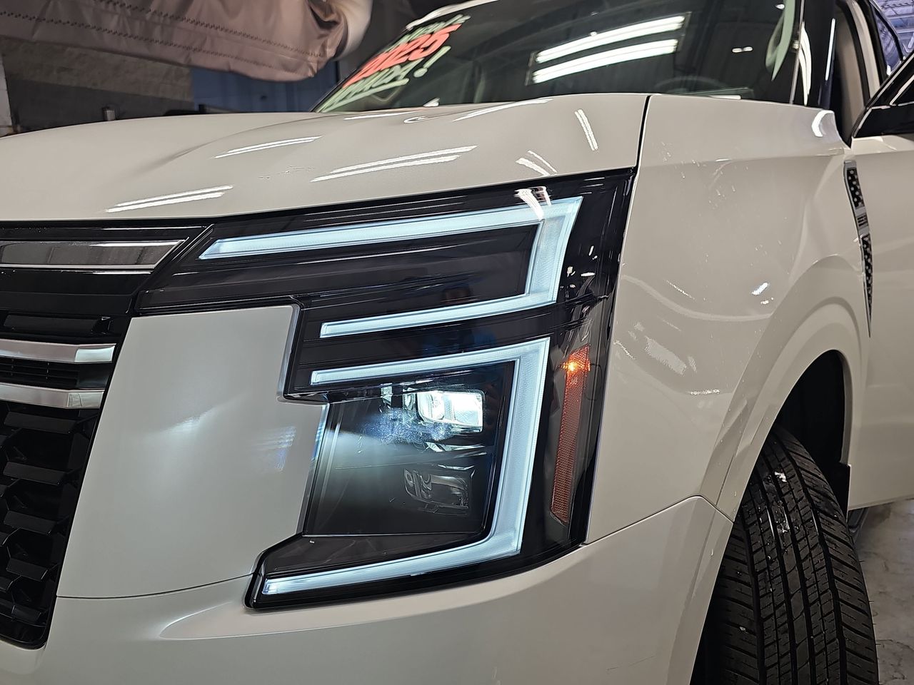 2025 Nissan Armada SV - Photo 31