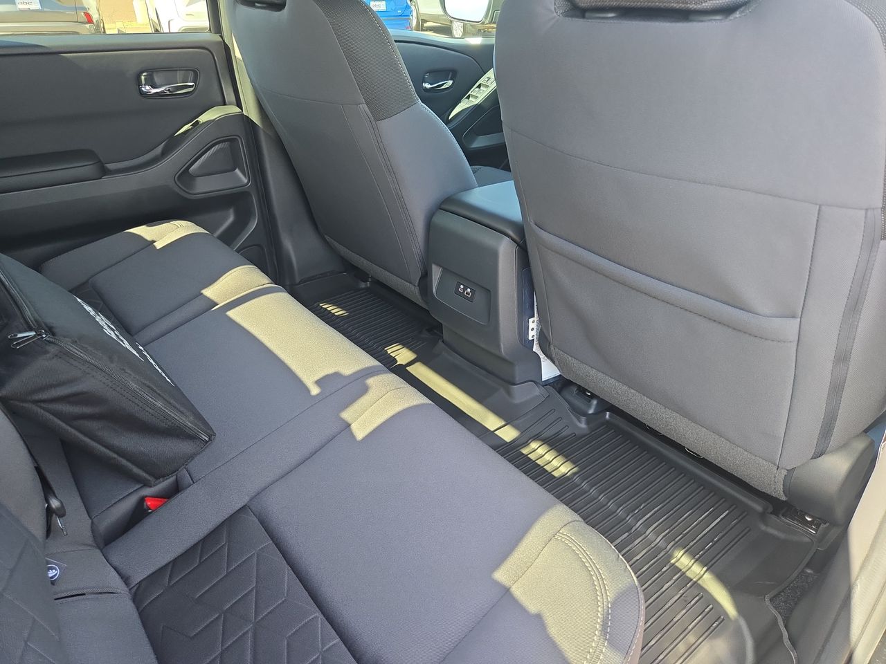 2026 Nissan Frontier SV - Photo 11