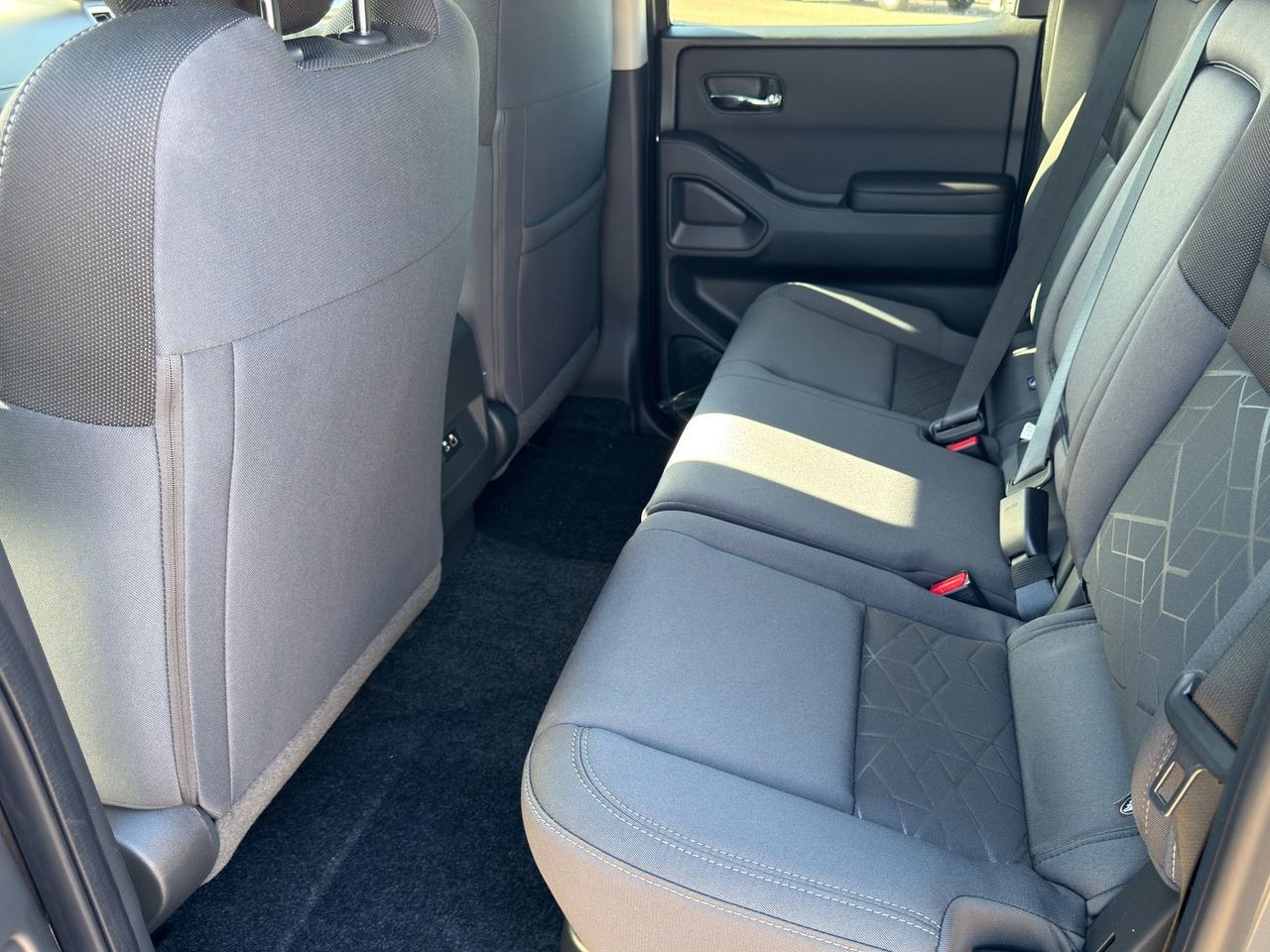 2026 Nissan Frontier SV - Photo 13