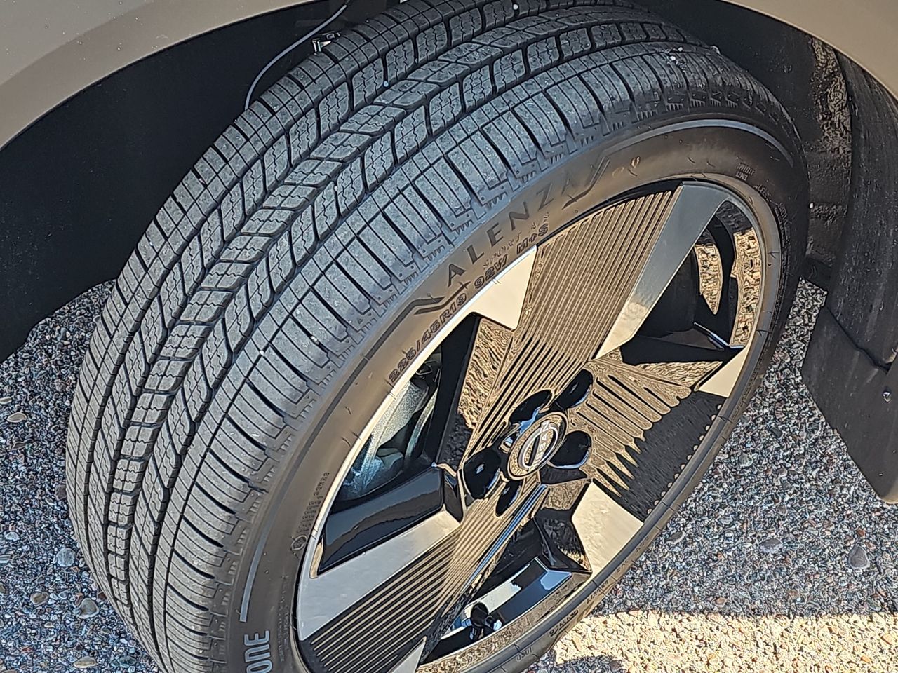 2026 Nissan KICKS SR - Photo 32