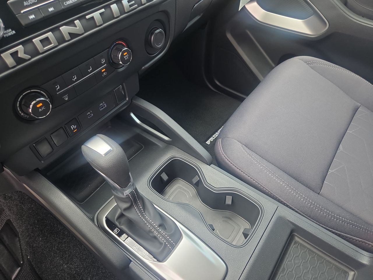 2026 Nissan Frontier SV - Photo 22