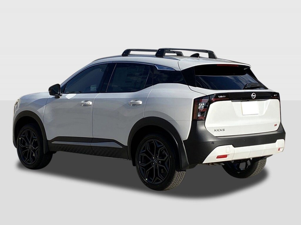 New 2026 Nissan Kicks SR SUV