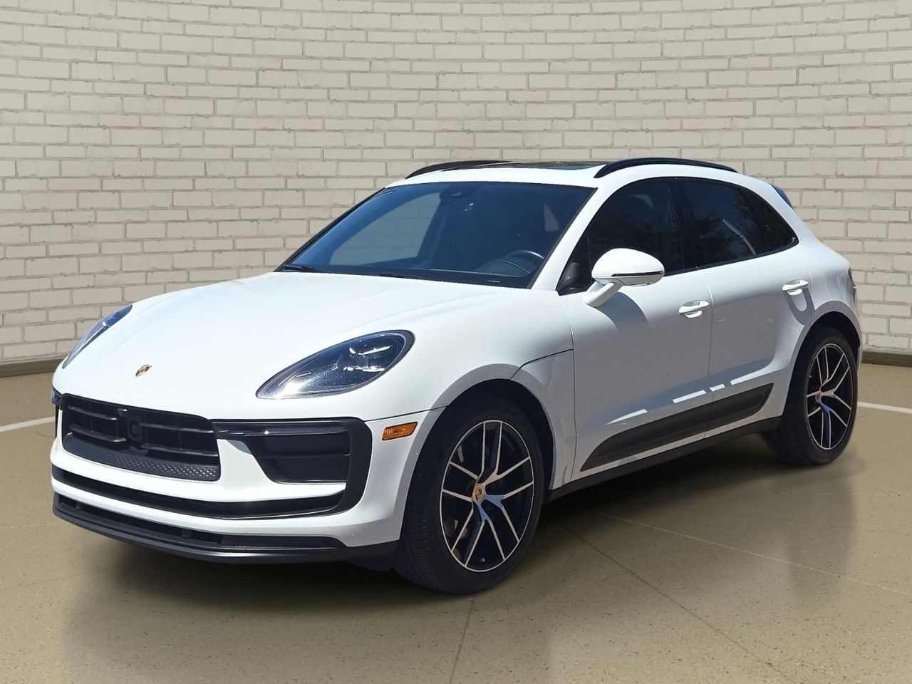 2023 Porsche Macan